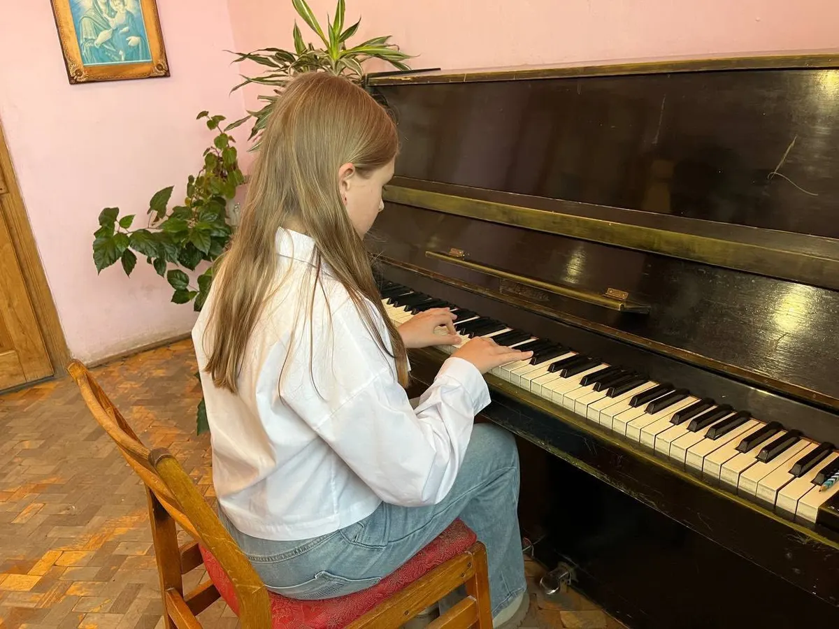 Музична школа під час війни: скільки коштує, як вступити і чи варто починати з першого класу