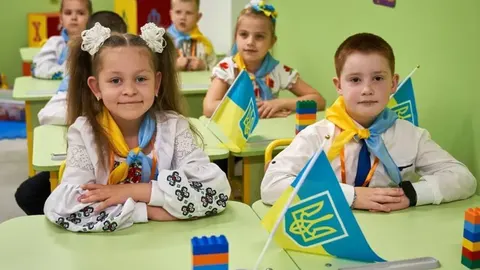 День знань 2024: добірка привітань для дітей, вчителів і батьків