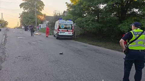На Сумщині мотоцикліст збив 8-річного хлопчика і втік: дитина загинула