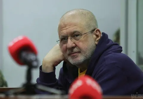 Коломойському продовжили арешт: адвокати б'ють на сполох через лікування
