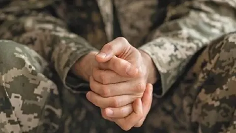 Пенсії сім'ям загиблих військових: суми та умови