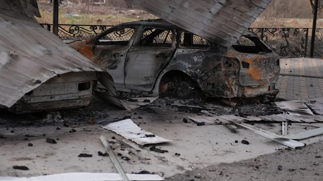 Вибух у Піщанці: батько пораненої дівчинки — про біль, операцію та збитки