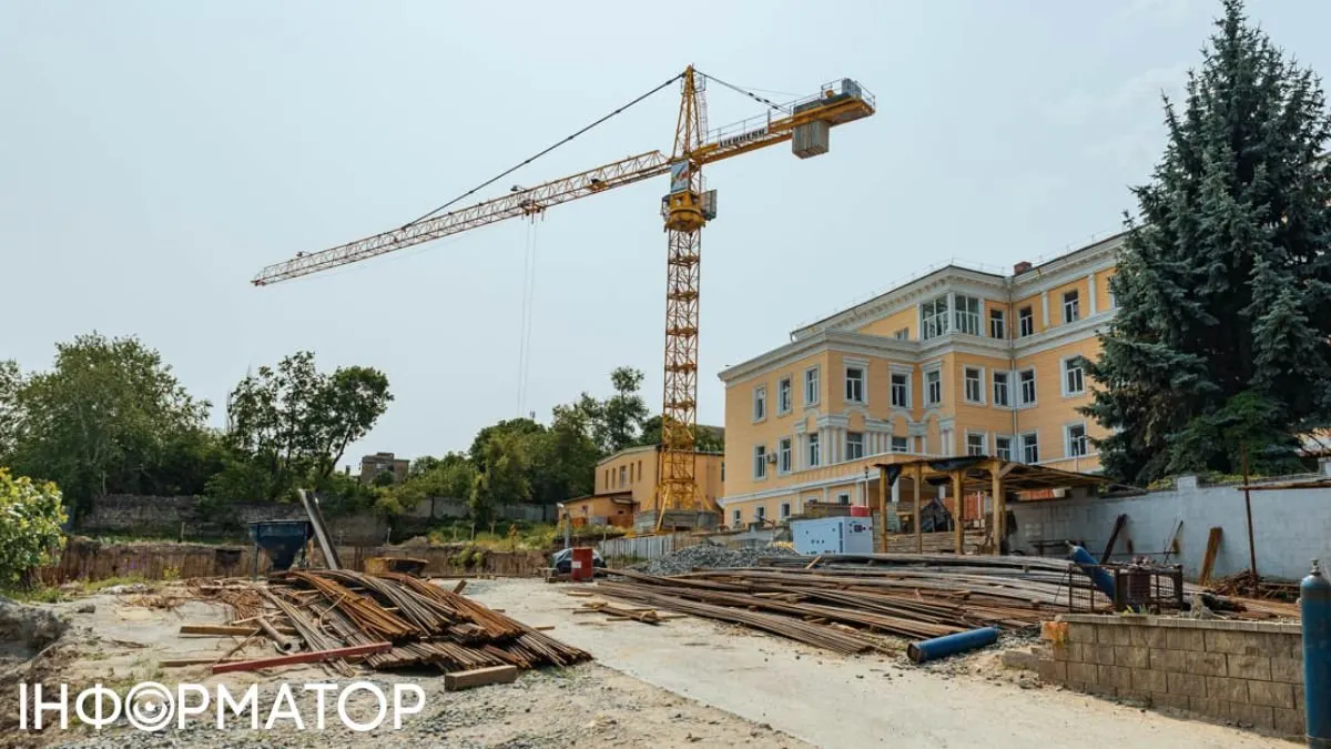 Нові будинки в Україні: обов'язкові укриття та центри безпеки — що це означає для родин
