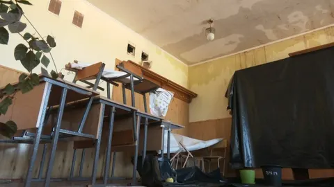 Протікання даху у школі на Львівщині: 692 дитини перейшли на дистанційне навчанн