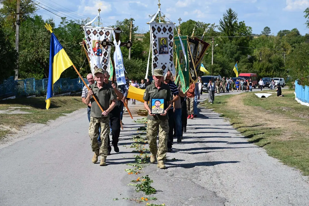 Тернопільщина попрощалася з 27-річним Героєм Віталієм Плахотним