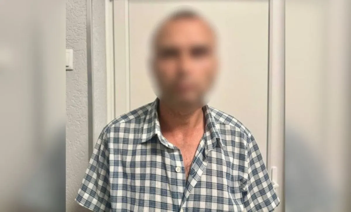 У Вінниці затримали чоловіка за розбещення 11-річної дівчинки у під'їзді