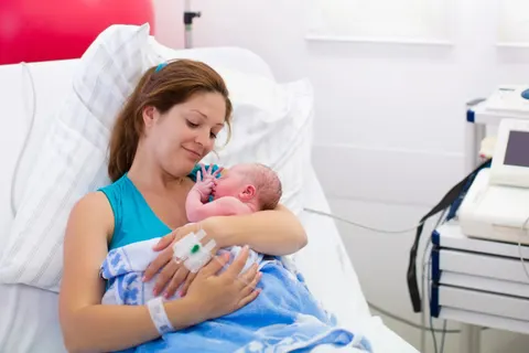 Новий пристрій для пологів OdonAssist: чи безпечніше за щипці