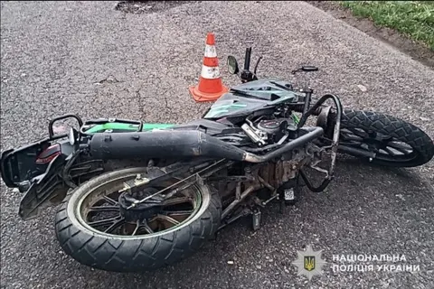 На Миколаївщині нетвереза мама з 5-річною дитиною перекинулася на мотоциклі