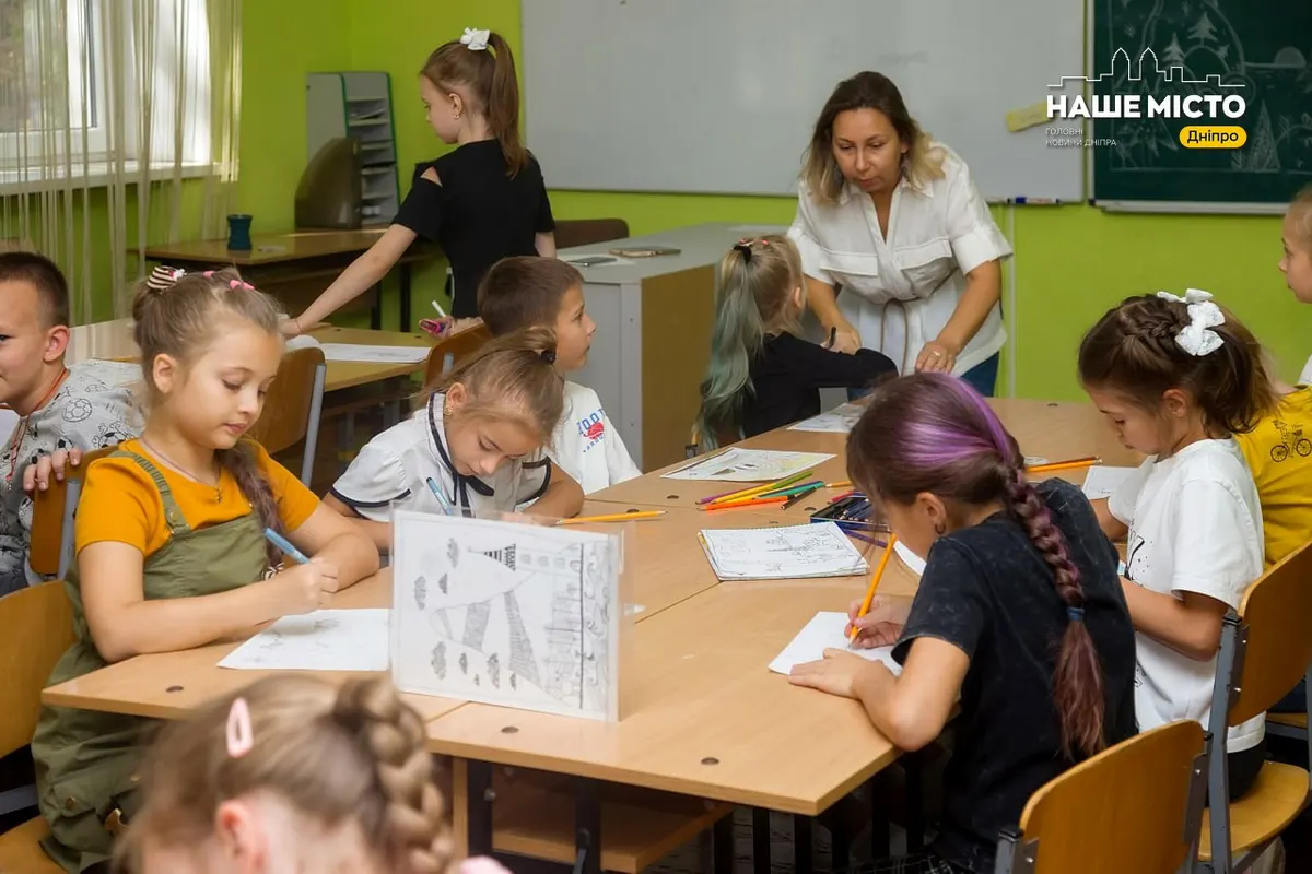 Школи Дніпра: очне навчання, укриття та що обрати батькам