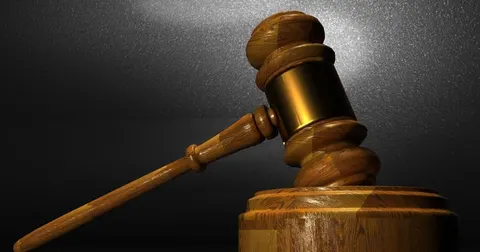Вітчим зґвалтував падчерку з психічними розладами: суд у Києві виніс вирок