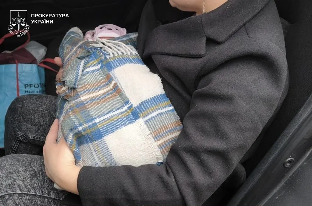 У Миколаєві батьків засудили за продаж новонародженої дитини