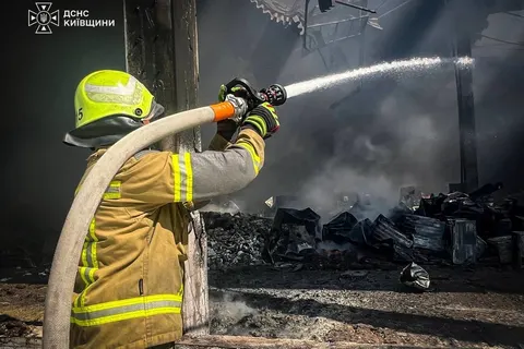 Атака на Київщину: поранено дитину, пошкоджено будинки