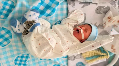 Немовля зі Львова виходили після народження на 32-му тижні: що важливо знати батькам