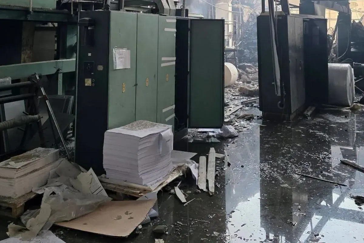 Знищено понад 1 млн підручників: що робитимуть батьки школярів