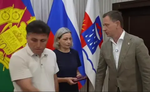 Мер Сочі «привітав» батьків загиблого військового: що відомо