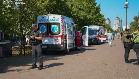 Атака дронів на Київ: 8 постраждалих, загинула дитина