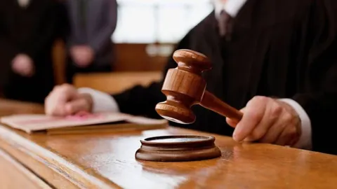 Суд у Хмельницькому закрив справу проти підлітка: поліція не повідомила батьків