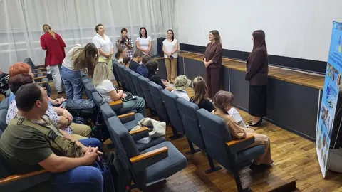 14 дітей-сиріт на Кіровоградщині отримали сертифікати та шкільні рюкзаки