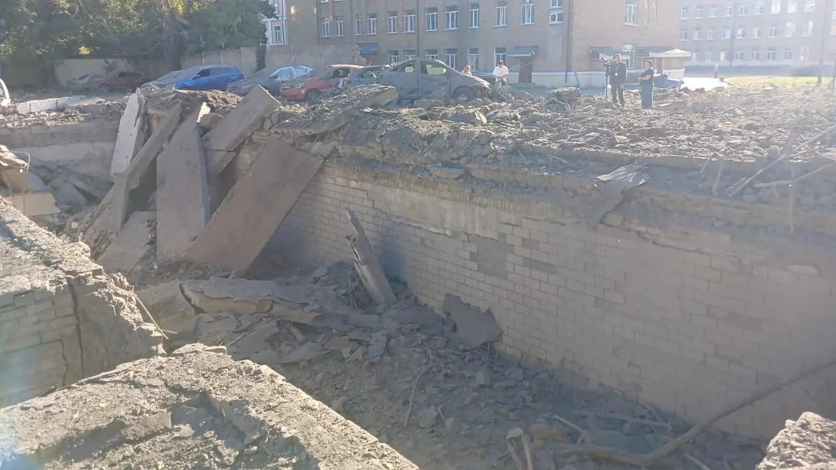 Дитяча лікарня у Києві постраждала від атаки: що відомо батькам