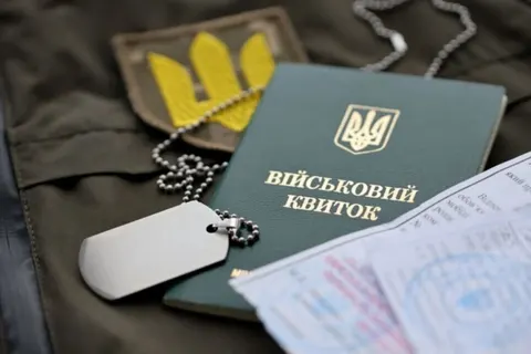 Відстрочка для батька, якщо мати за кордоном: новий законопроєкт