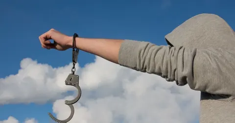 На Буковині 19-річний підозрюється у зґвалтуванні 13-річної дівчини