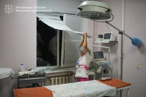 Удар по дитячій лікарні у Запоріжжі: діти в укритті, постраждалих немає