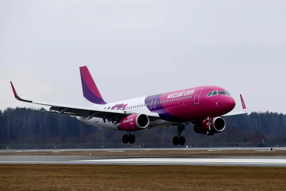Wizz Air vs 4-річний пасажир: як діяти родинам у літаку