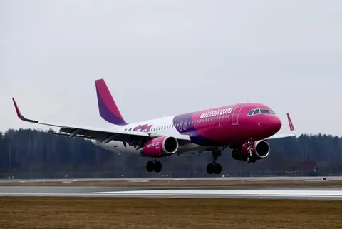 Wizz Air vs 4-річний пасажир: як діяти родинам у літаку