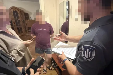Схема у Дніпрі: за $12 тисяч медикиня пропонувала воїну операцію на здоровому хребті