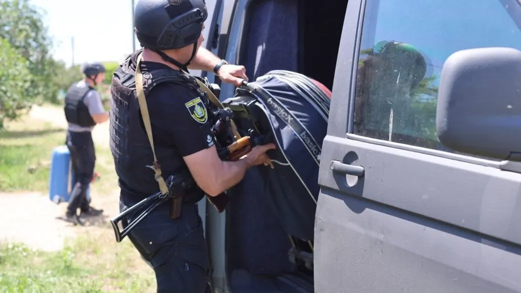 Із Золотої Балки евакуювали жінку та її 88-річного батька