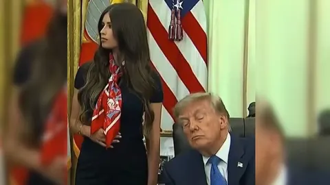Вагітна блогерка спростувала чутки про "кнопку" для будження Трампа