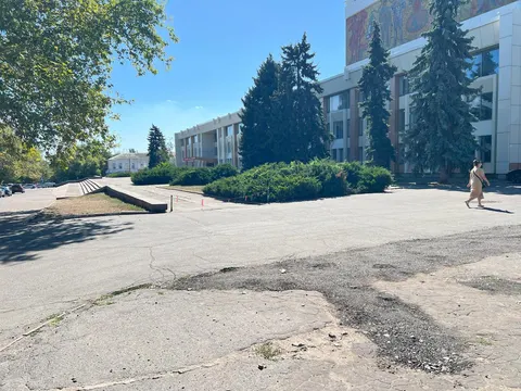 Сєнкевич доручив полагодити дорогу біля «Казки» у Миколаєві