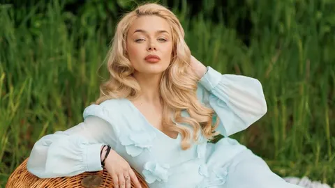 Аліна Гросу пояснила, чому не показує чоловіка та сина