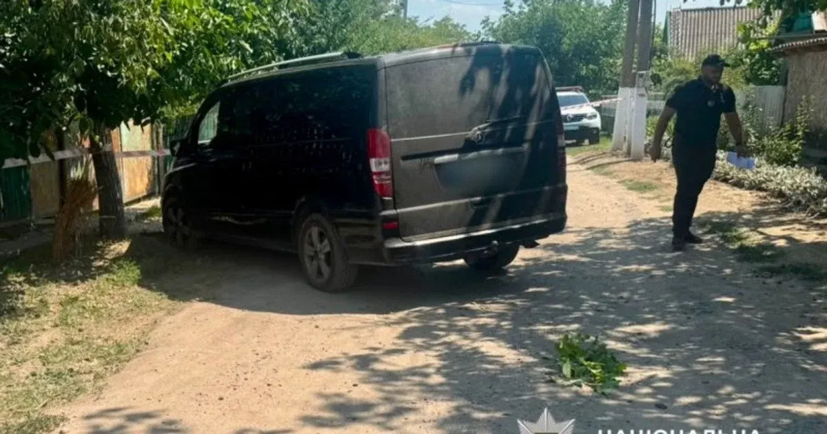 Дитина загинула під колесами авто матері на Одещині